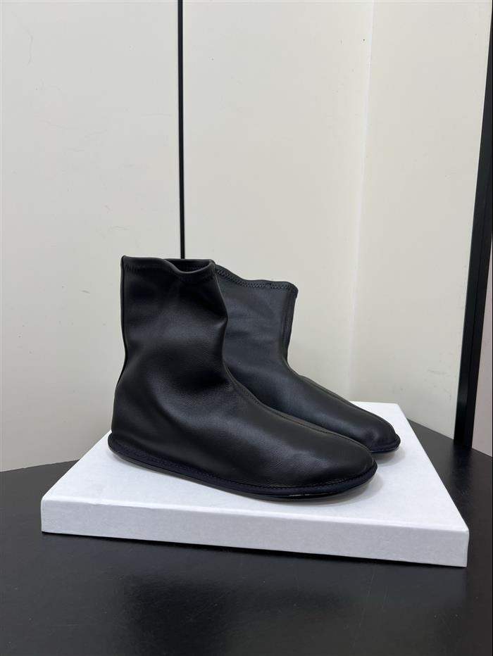 20251128173233678 320